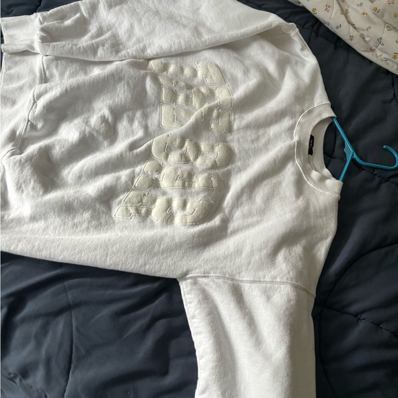 The Bar Crewneck - Picture 7 of 11